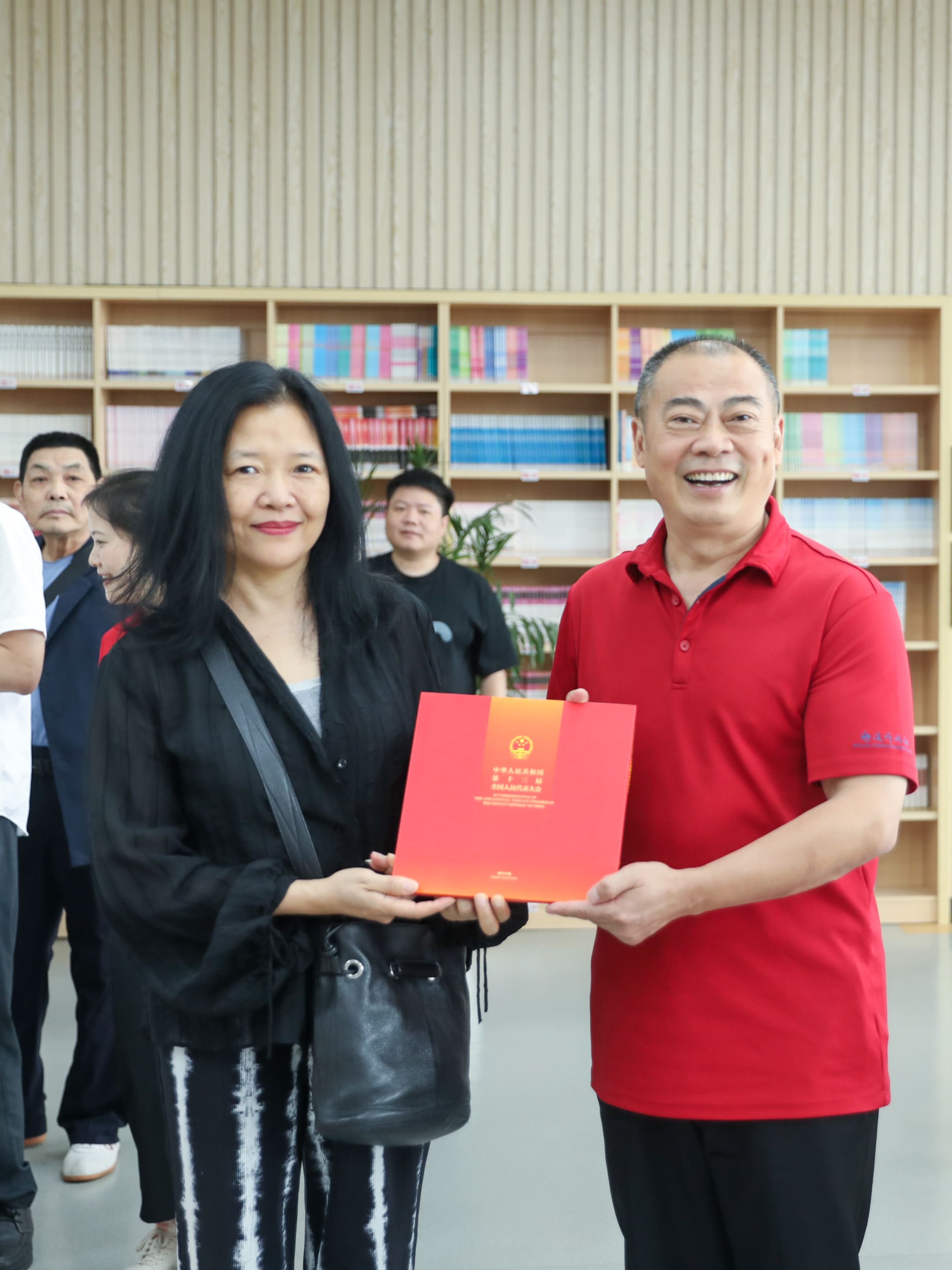 华中地区首家!武汉海淀外国语校园邮票博物馆开馆! 华中地区首家!武汉海淀外国语校园邮票博物馆开馆!